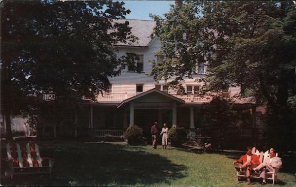 Entrance and Spacious Lawns at Henryville House Pennsylvania