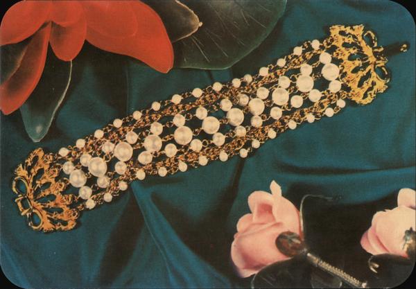 Pearl Marquessa Bracelet 850 Advertising