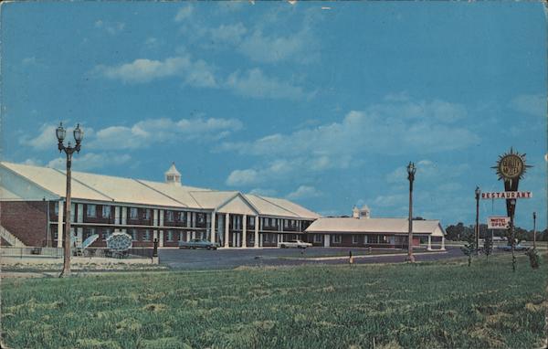Quality Courts Motel Effingham Illinois C. L. Bence