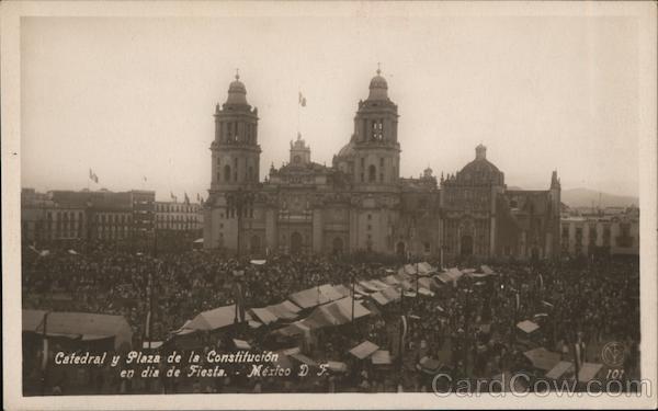 A crowd of people in the Constitution Square Plaza Mexico CIty DF