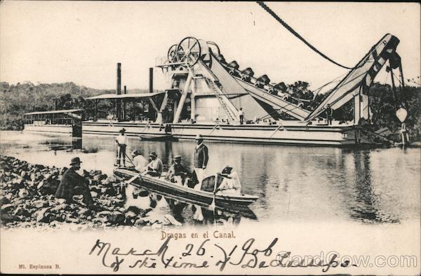 Dragas en el Canal Panama