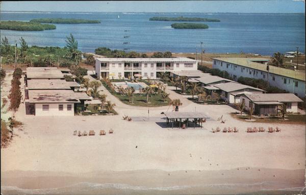 Tropics Beach Apartments & Cottages On Longboat Key - 9 Miles from Downtown Sarasota, Florida