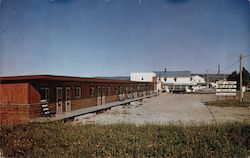 MOtel-Hotel Manoir Sur Mer Postcard