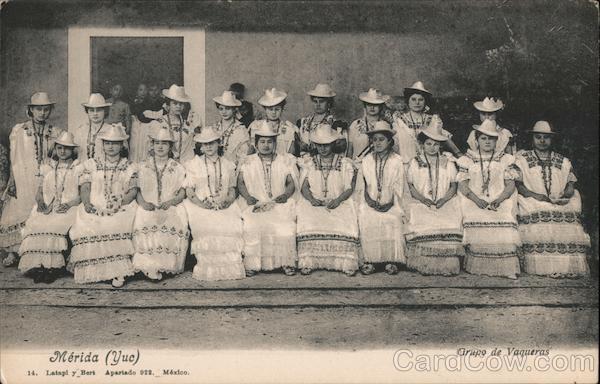 Grupo de Vaqueras (Yuc) Merida Mexico