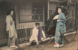 Japanese women and a rickshaw runner Postcard