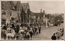 Meet of the North Cotswold Hounds. The Lygon Arms, Broadway, Worcs. Postcard