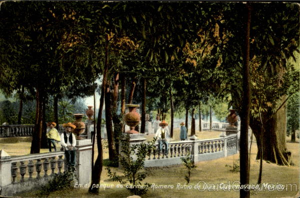 En El Panque De Carmen Romero Rubio De Diaz Cuernavaca Mexico