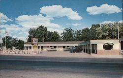 Felton's Motor Inn Postcard