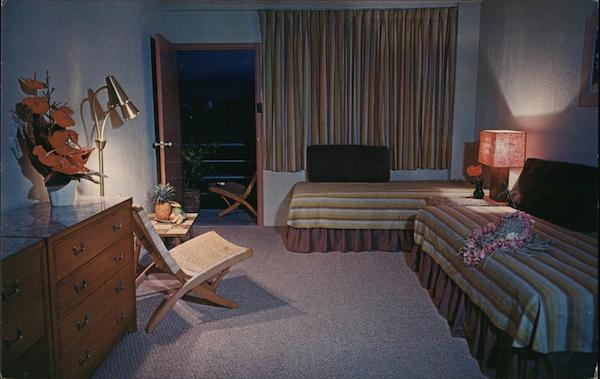 Hale Puanui - House of the Big Flower Honolulu Hawaii