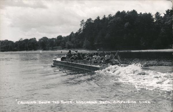 Cruising Down The River Wisconsin Dells
