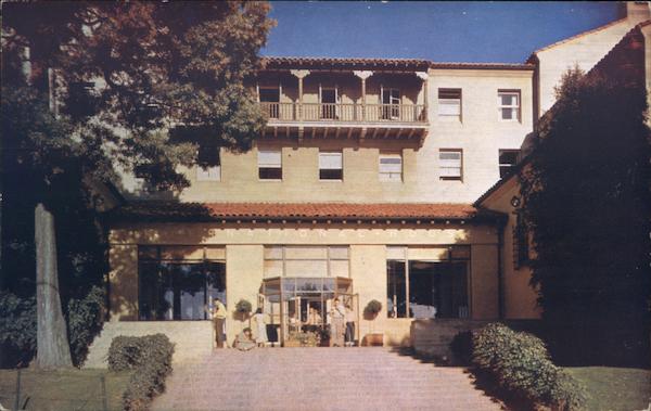 Main Entrance, International House, University of California Berkeley ...