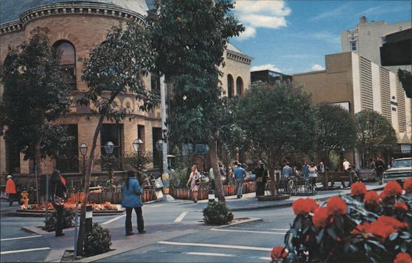 Santa Cruz Mall California