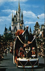 Mickey Mouse leads America on Parade. Bicentennial Flag, Donald Duck, Goofy Orlando, FL Disney Postcard Postcard Postcard