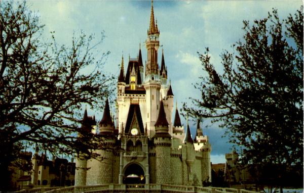 Cinderella Castle Fantasyland Disney