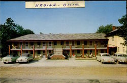 Towne Motel, Route 42-2 Blocks Medina, OH Postcard Postcard