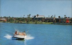 Fort Brown Motor Hotel and Apartments Postcard
