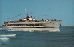 Hyannis-Nantucket Excursion Boat, Siaconset, rounding Brant Point into Nantucket Harbor. Massachusetts Postcard Postcard Postcard