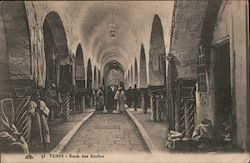 93 TUNIS - Souk des Etoffs Postcard