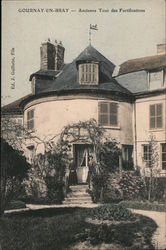 Gournay-en-Bray - ancienne tour des fortifications Postcard