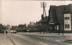 Village of Edwinstowe in Sherwood Forest, Nottinghamshire Postcard