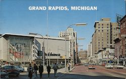 Monroe Aveneu Grand Rapids, MI Postcard Postcard Postcard