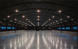 Palace Ice Skating, Wagon Wheel Lodge Year 'Round Ice Skating on 16,000 Square Feet of Skating Area Postcard