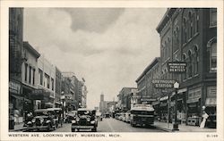 Western Ave. Looking West Muskegon, MI Postcard