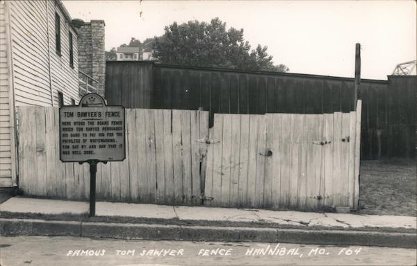 Famous Tom Sawyer Fence Hannibal Missouri