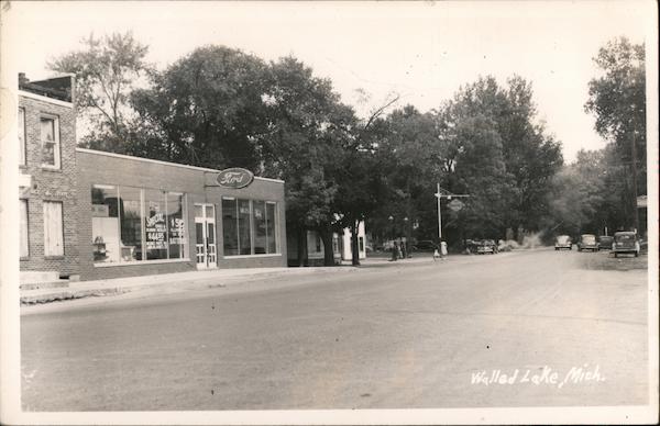 Ford Auto Store Walled Lake Michigan