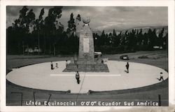 Linea Equinoccial 0°0°0° Monument Postcard