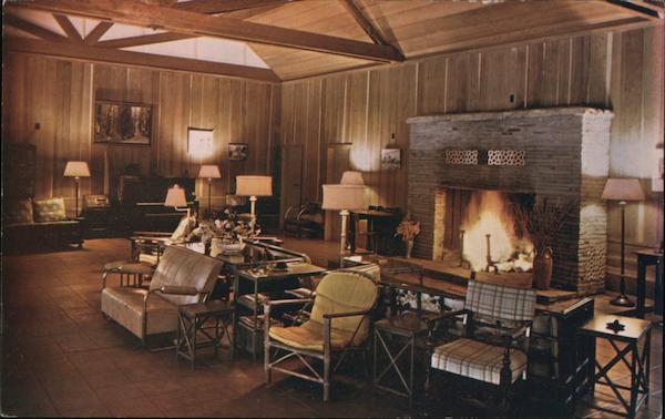 Lobby-New Hartsook Inn Garberville California