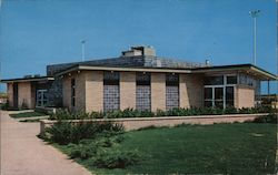 Turnpike Restaurant near Topeka Interchange Postcard