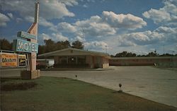 Modernaire Motel Postcard