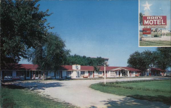 Bob's Motel Manhattan Kansas D.L. Waller