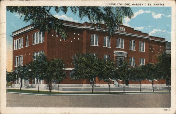 Junior College Garden City Kansas