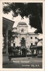 Palacio Municipal Postcard