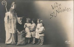 Vive St. Nicolas: St. Nicolas and Children Postcard