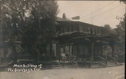 Main Building of The Saratoga Inn Postcard