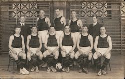 "The Oakland Golds" Basketball Team Postcard