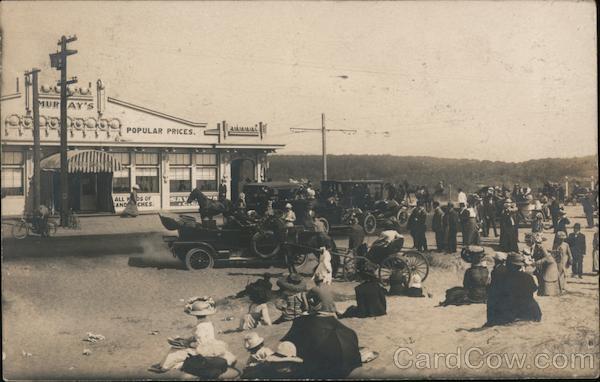 People, cars at Murray's - Sloat Blvd. San Francisco California