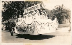War Mothers parade float Postcard