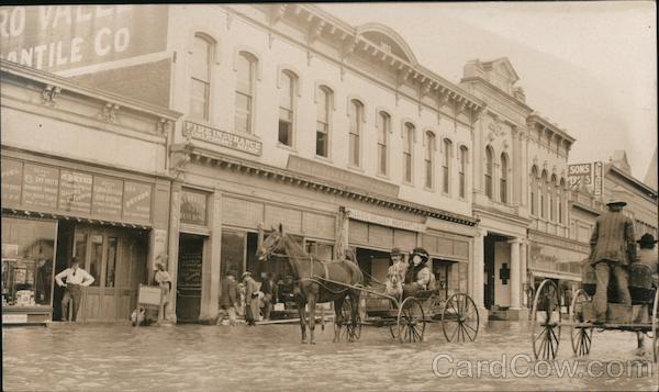 business-as-usual-in-downtown-flood-water-watsonville-ca-postcard