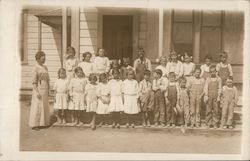Monroe School, Grade 1-4, 1912 Postcard