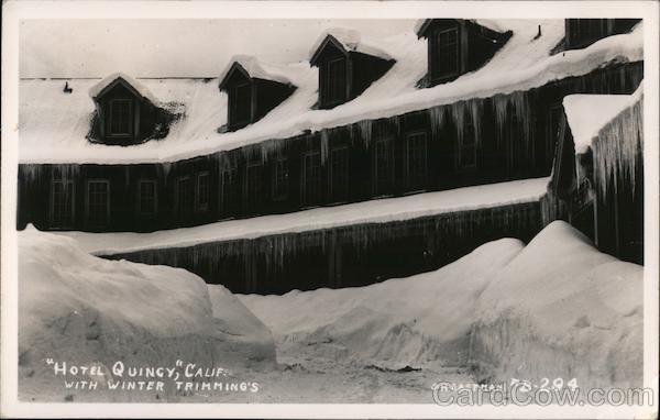 Hotel Quincy with Winter Trimmings California