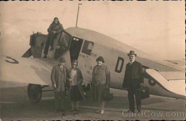 Family Boarding Plane Aircraft