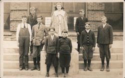 Class photo - mostly boys in short pants Postcard
