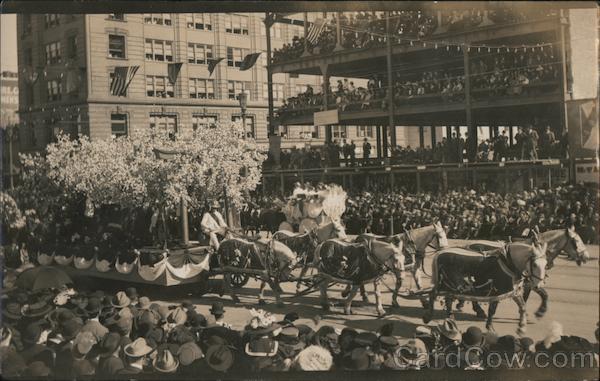 Large float at Portola festival Oct. 21, 1909 Located at 7th and Market. Odd fellow bldg under construction.