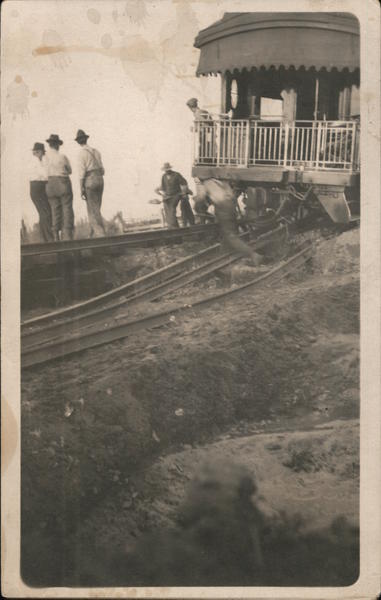 Men Working on the Railroad Trains, Railroad