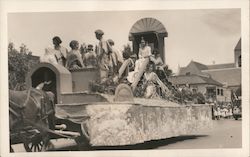 Float in parade at Fresno County fair Postcard