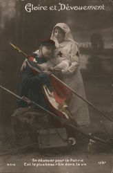 Red Cross Nurse Gloire et Devouement Postcard